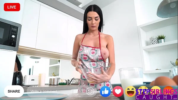 Naughty Simon Kitty Loves 2 Things: Blueberry Muffins & Her Stepbrothers Morning Wood -S26:E8